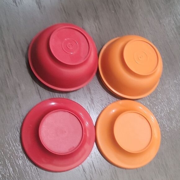 Vintage tupperware bowls  - Picture 5 of 7